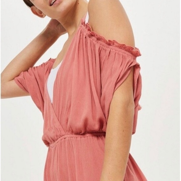 Topshop Pants - Topshop Ruffled Trim Cold Shoulder Romper Size Small NWT